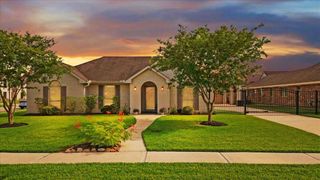 6830 Davy Crockett Drive, Manvel, TX 77578