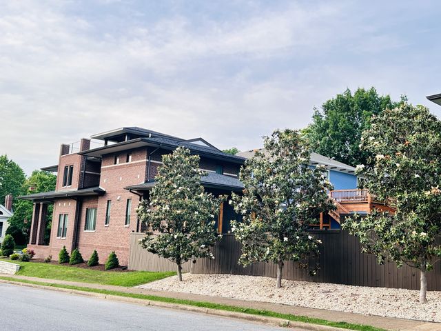 800 Fatherland St, Nashville, TN 37206