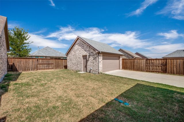 1828 Temple Hill, Van Alstyne, TX 75495