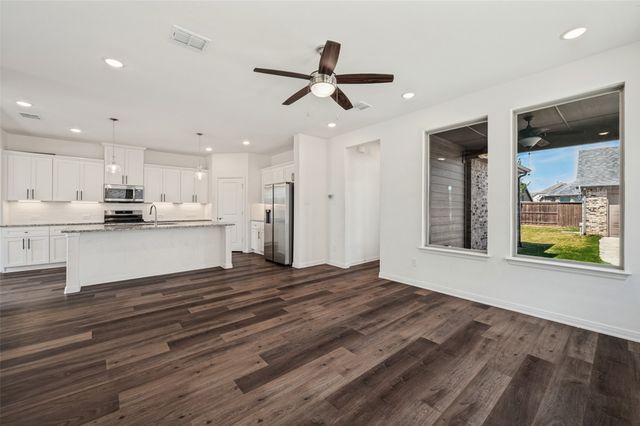 1828 Temple Hill, Van Alstyne, TX 75495