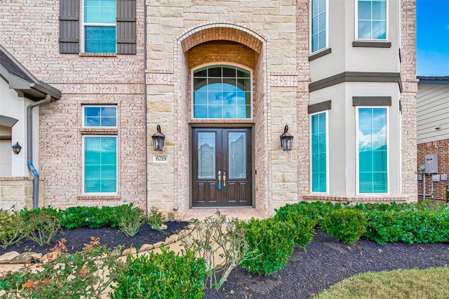 6719 Cascade Manor Drive, Sugar Land, TX 77479
