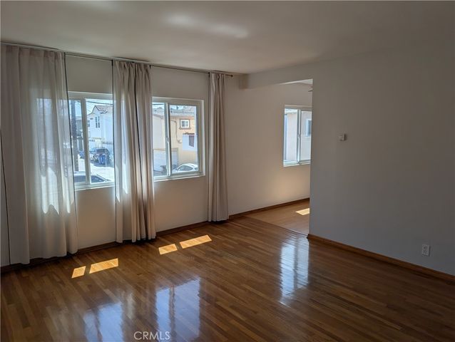 221 8th B, Seal Beach, CA 90740
