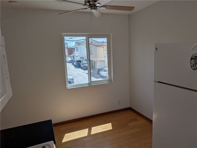 221 8th B, Seal Beach, CA 90740