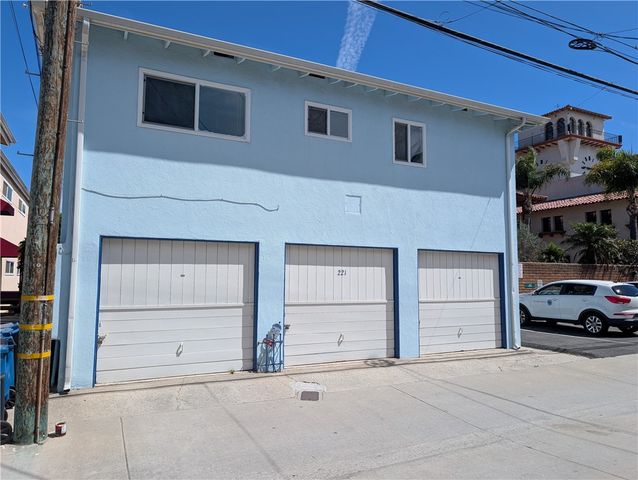 221 8th B, Seal Beach, CA 90740