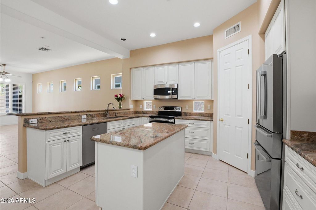 7366 E EAGLE FEATHER Road, Scottsdale, AZ 85266 — photo 4