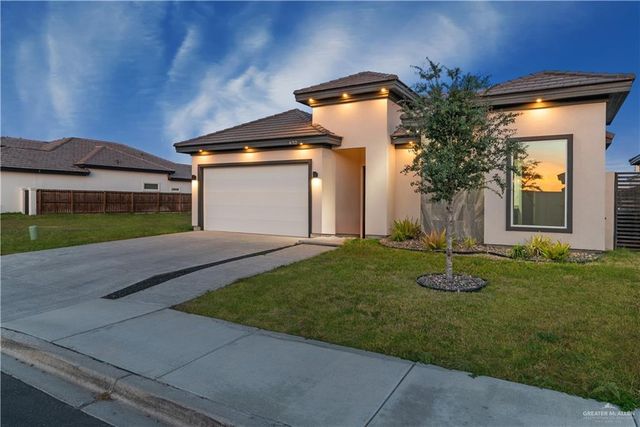 4712 S Waterford Avenue, Edinburg, TX 78539