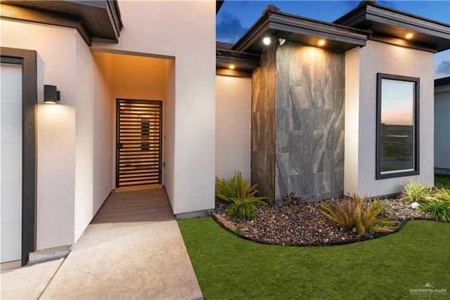 4712 S Waterford Avenue, Edinburg, TX 78539