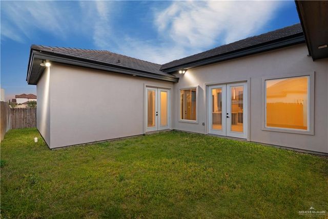 4712 S Waterford Avenue, Edinburg, TX 78539