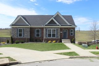 6041 Winning Colors Court, Richmond, KY 40475