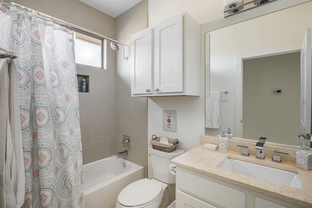 4200 Valley View RD A, Austin, TX 78704