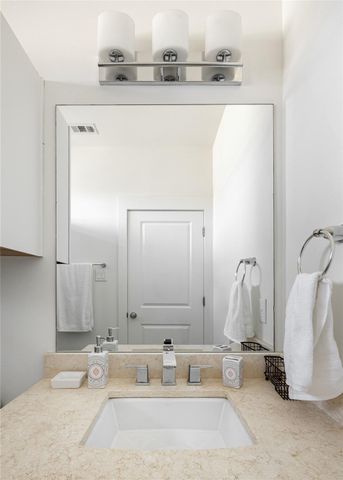 4200 Valley View RD A, Austin, TX 78704