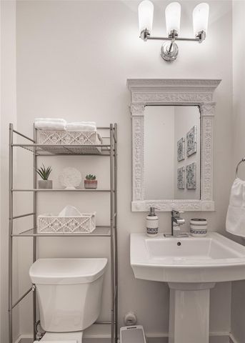 4200 Valley View RD A, Austin, TX 78704