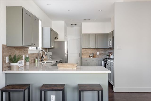 4200 Valley View RD A, Austin, TX 78704