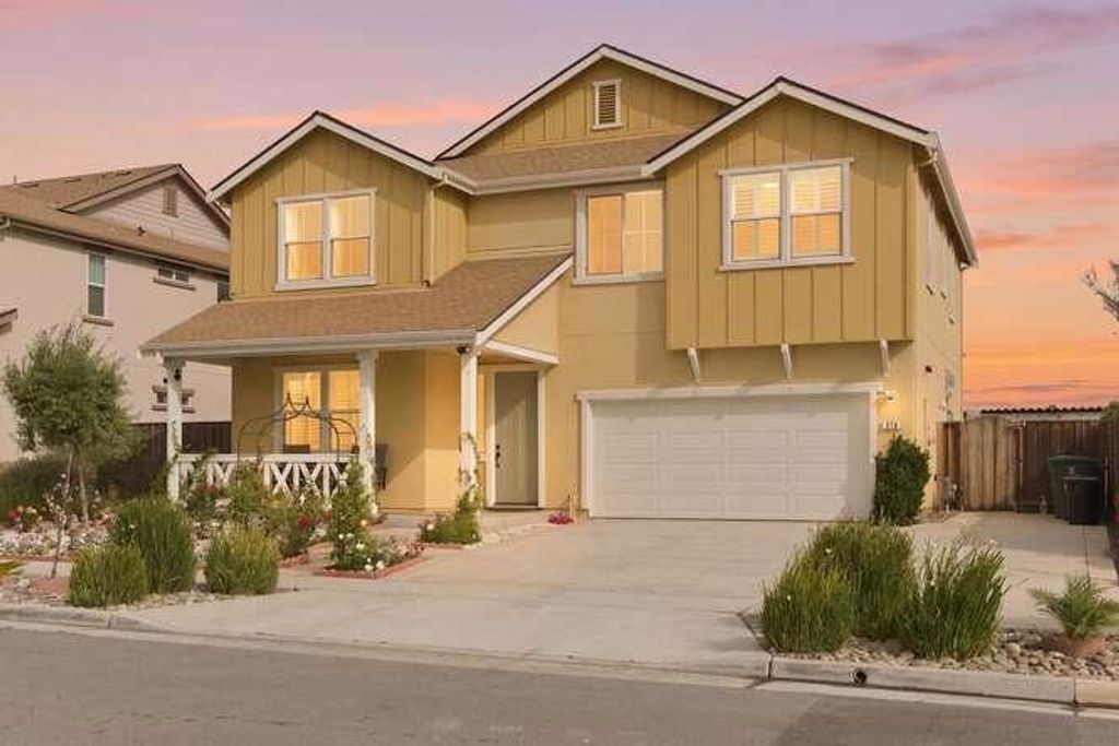 Image 1 of property listing at 276 Copperleaf Lane, San Juan Bautista, CA 95045