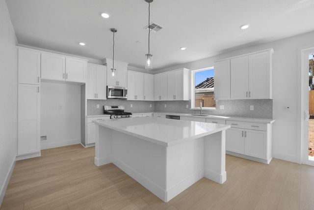 7724 Congaree Way, Sacramento, CA 95829