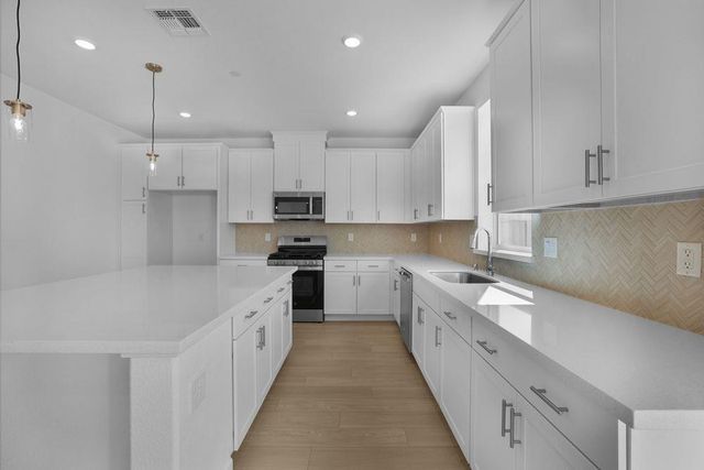 7724 Congaree Way, Sacramento, CA 95829