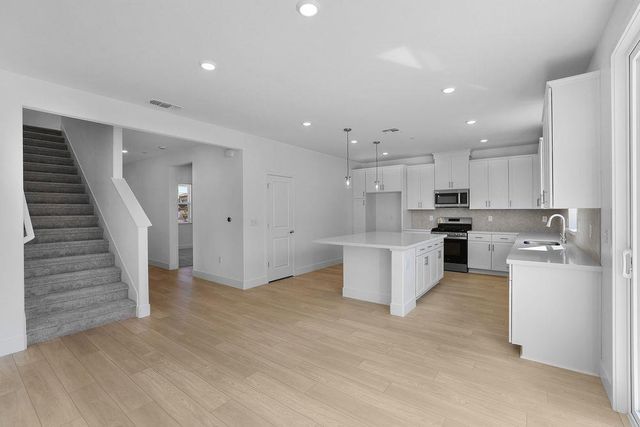 7724 Congaree Way, Sacramento, CA 95829