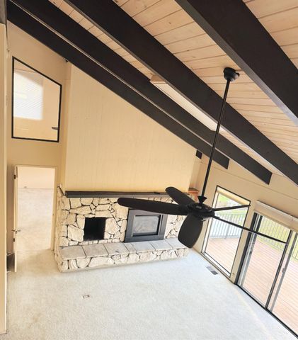 18854 Chickadee Ct, Penn Valley, CA 95946