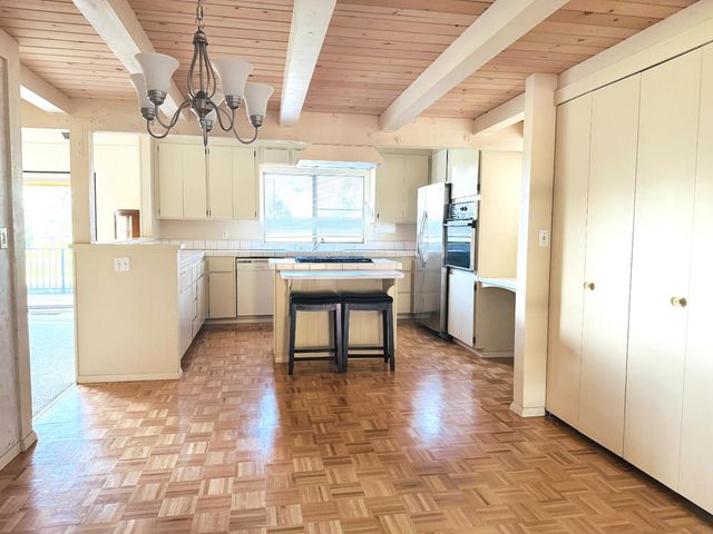 18854 Chickadee Ct, Penn Valley, CA 95946