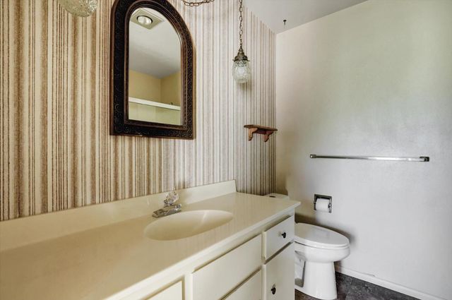 18854 Chickadee Ct, Penn Valley, CA 95946