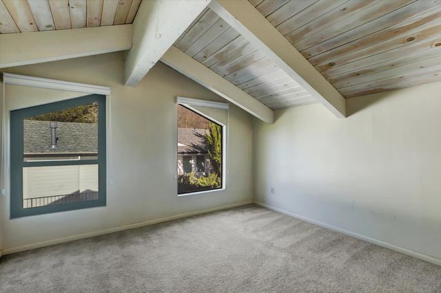 18854 Chickadee Ct, Penn Valley, CA 95946