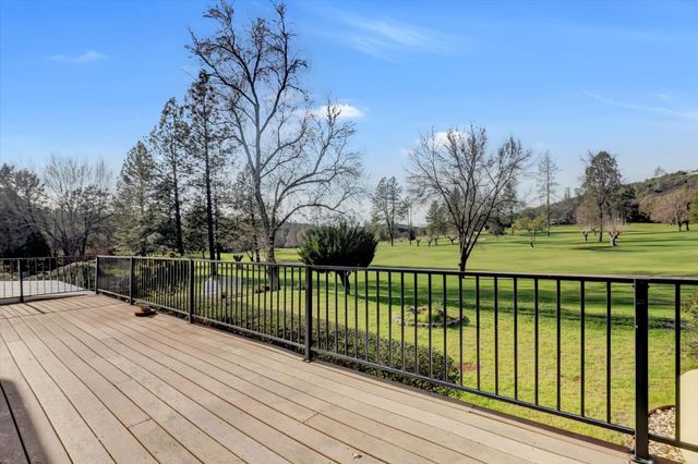 18854 Chickadee Ct, Penn Valley, CA 95946