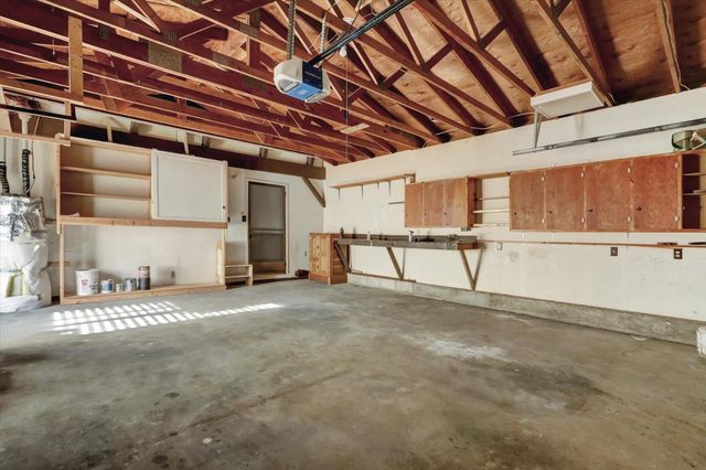 18854 Chickadee Ct, Penn Valley, CA 95946