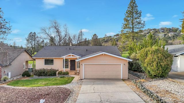 18854 Chickadee Ct, Penn Valley, CA 95946