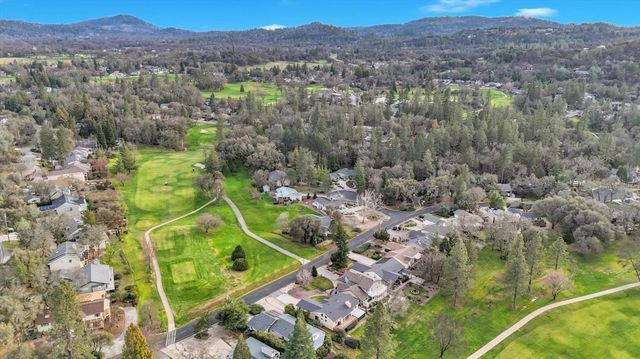 18854 Chickadee Ct, Penn Valley, CA 95946