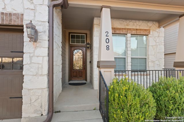 208 Dove Run, Cibolo, TX 78108