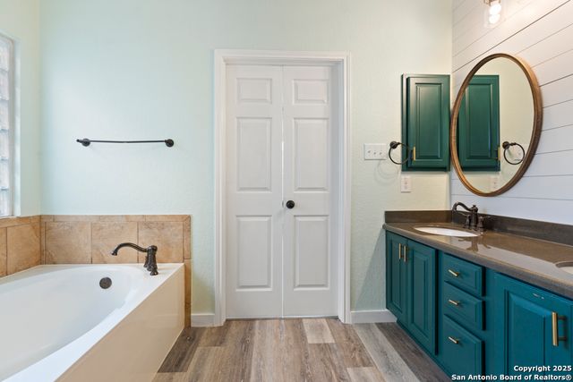 208 Dove Run, Cibolo, TX 78108