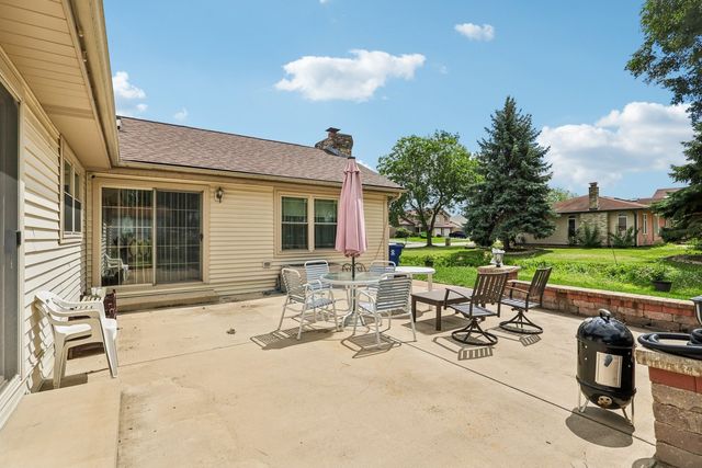 22646 Lawndale Avenue, Richton Park, IL 60471