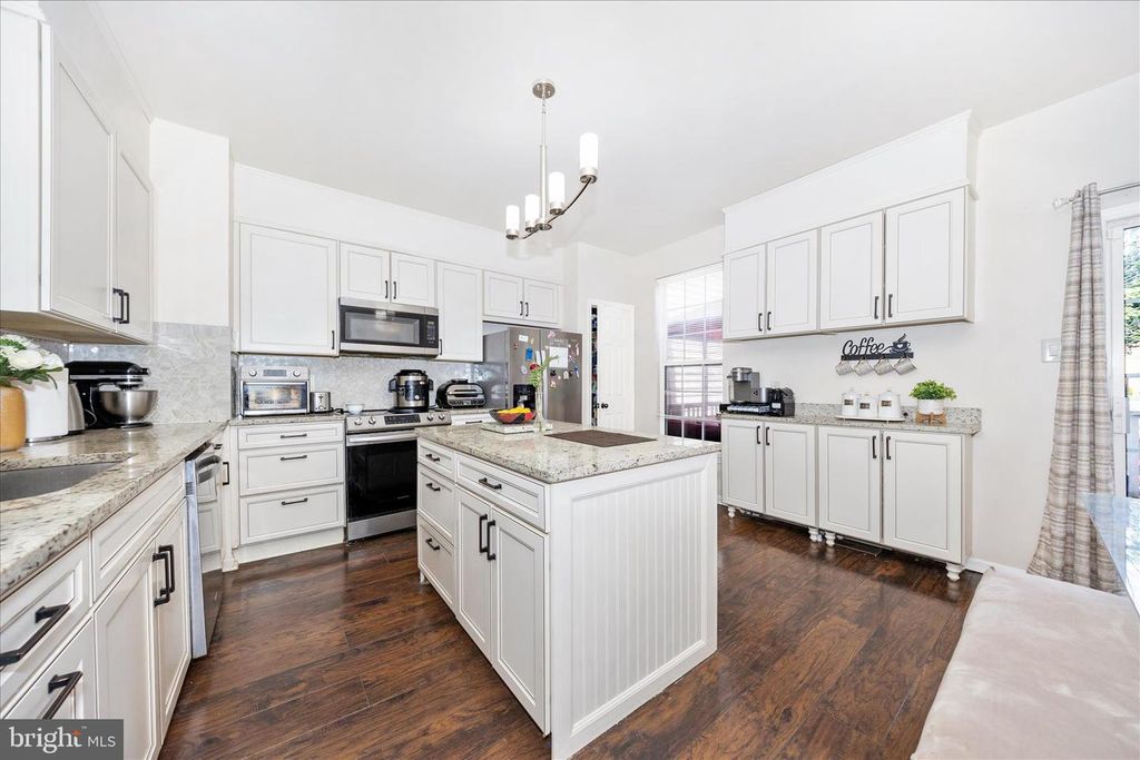 Image 18 of property listing at 5513 UPPER MILL TER N, Frederick, MD 21703