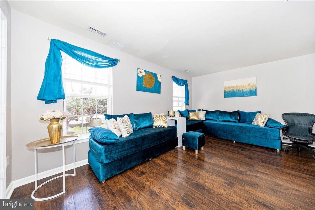 Image 26 of property listing at 5513 UPPER MILL TER N, Frederick, MD 21703