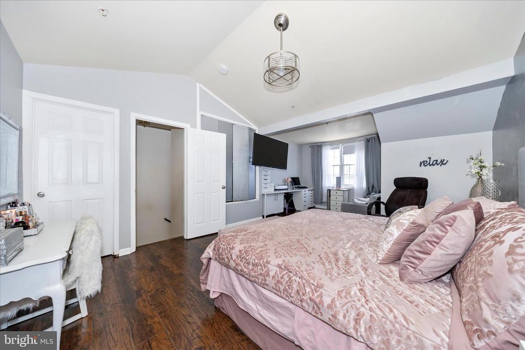 Image 35 of property listing at 5513 UPPER MILL TER N, Frederick, MD 21703