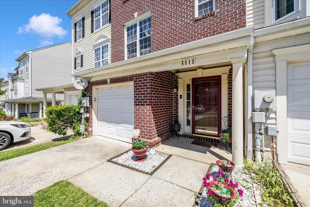 Image 43 of property listing at 5513 UPPER MILL TER N, Frederick, MD 21703