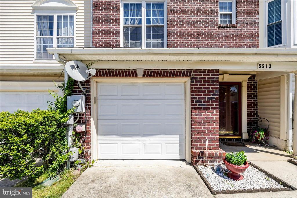 Image 45 of property listing at 5513 UPPER MILL TER N, Frederick, MD 21703