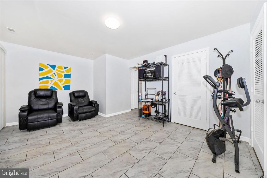 Image 7 of property listing at 5513 UPPER MILL TER N, Frederick, MD 21703