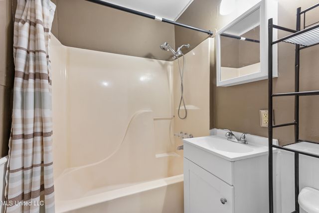 2103 21st Street, Pascagoula, MS 39581