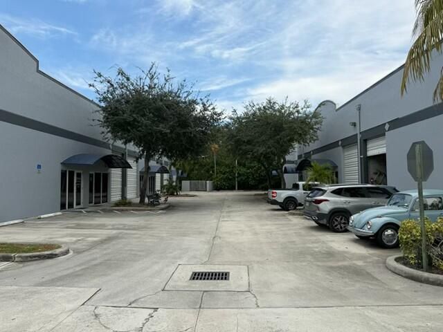3000 RAVENSWOOD Road 6A, Dania Beach, FL 33004