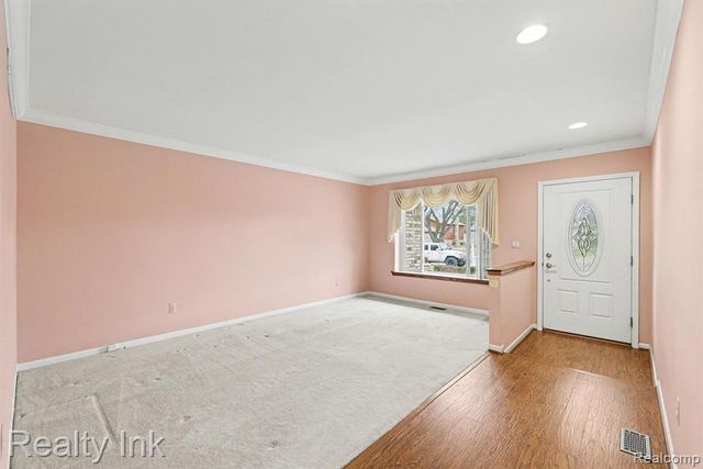 42235 Sycamore Drive, Sterling Heights, MI 48313