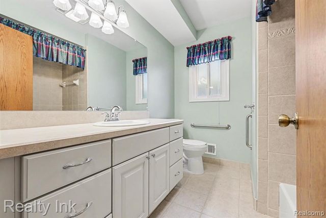 42235 Sycamore Drive, Sterling Heights, MI 48313