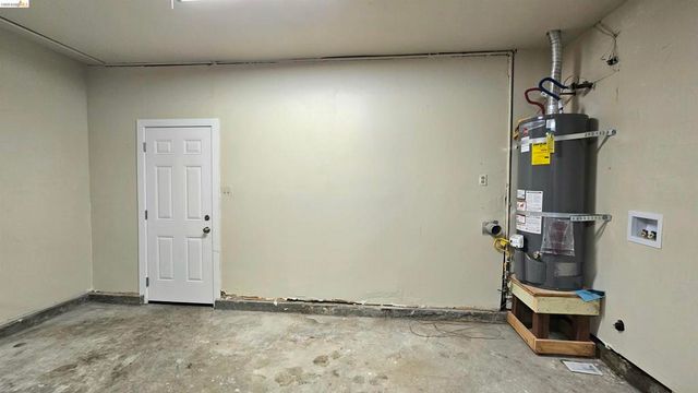 95 W Leland Rd, Pittsburg, CA 94565