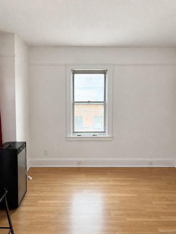 10492 129th Street, Richmond Hill S., NY 11419