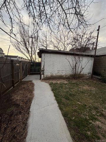 10492 129th Street, Richmond Hill S., NY 11419