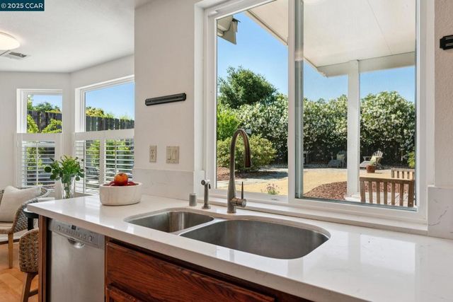 2817 Poulos Court, Pinole, CA 94564