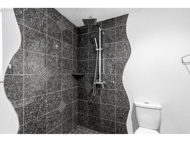 608 Ne 118TH Ave, Portland, OR 97220
