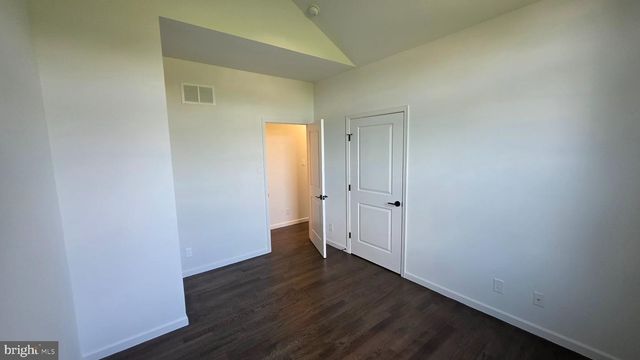 2101 VENEZIA AVE, Vineland, NJ 08361