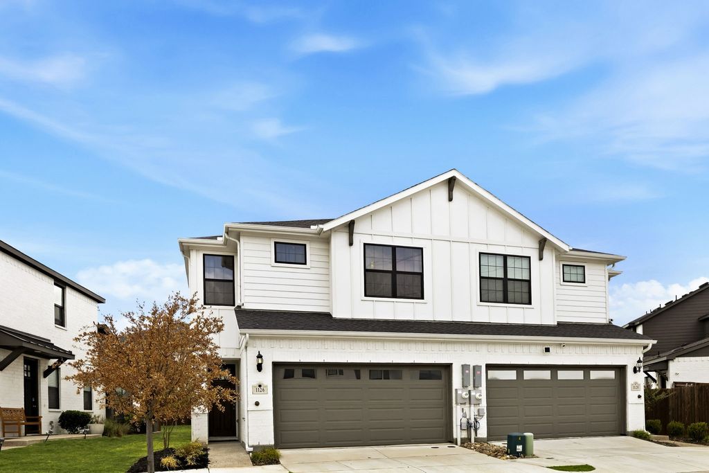 1126 Bowie Drive, Lewisville, TX 75077 — exterior