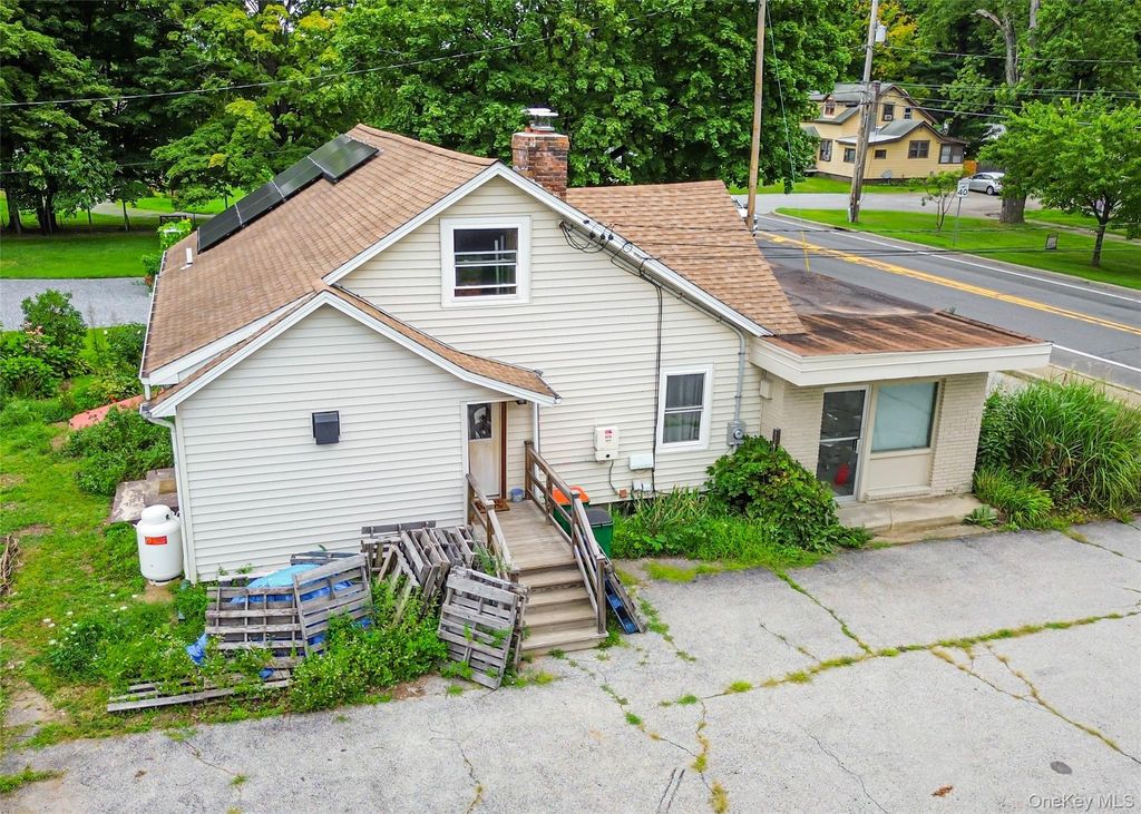 1085 Violet Avenue, Hyde Park, NY 12538